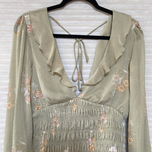 NWOT Free People Smocked So Nice Top size Medium - Picture 5 of 9